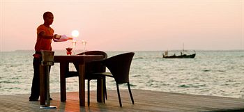 Lux Maldives Candlelight Dinner
